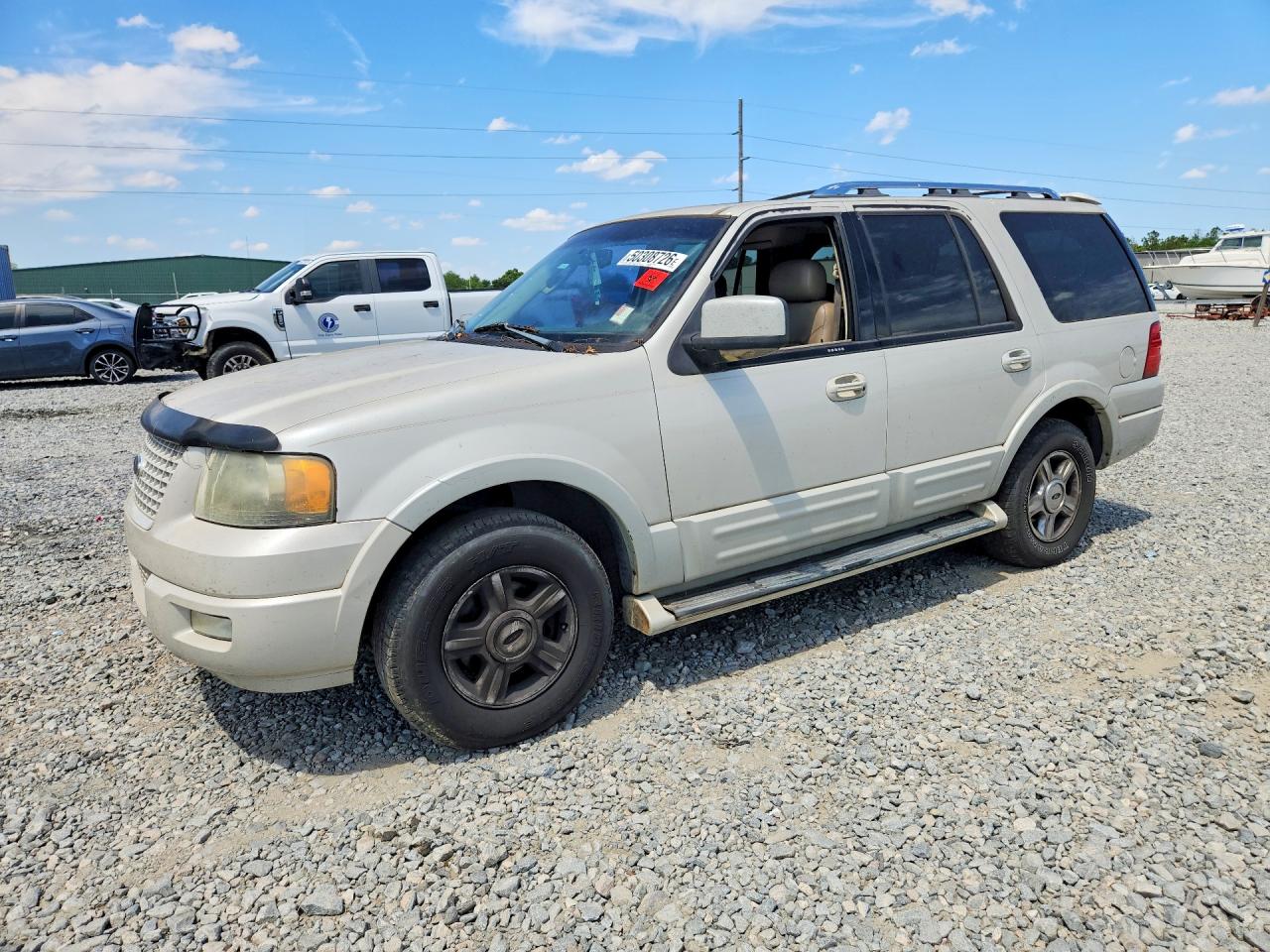 Salvage Ford Expedition Image