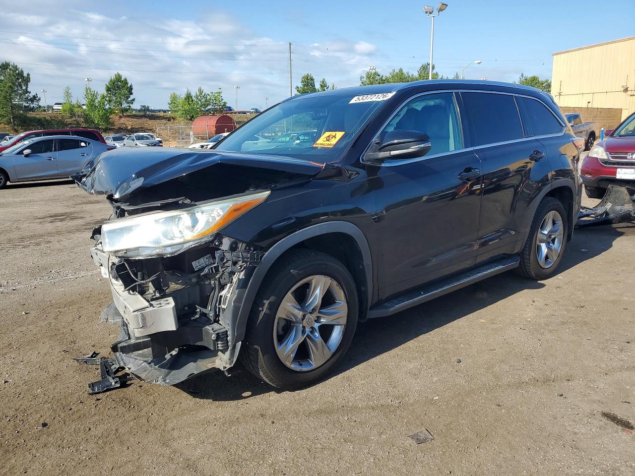 Salvage Toyota Highlander Image