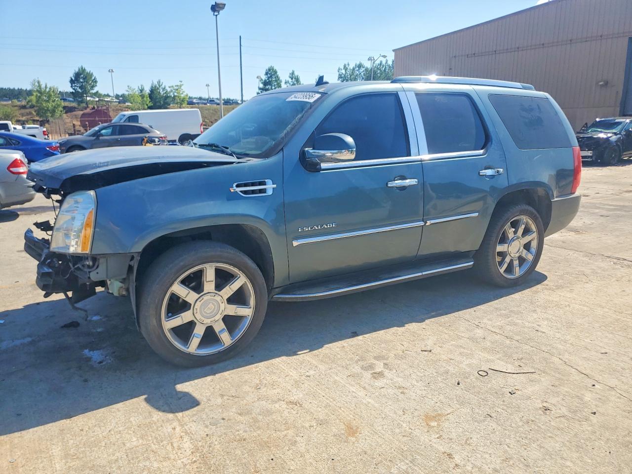 Salvage Cadillac Escalade Image