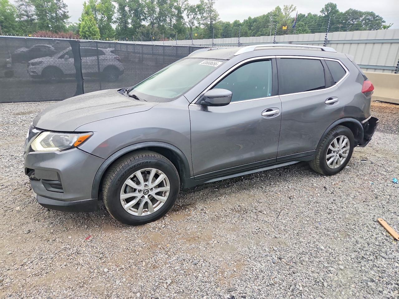 Salvage Nissan Rogue Image