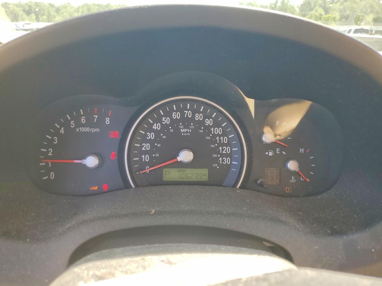 Kia Sedona Base