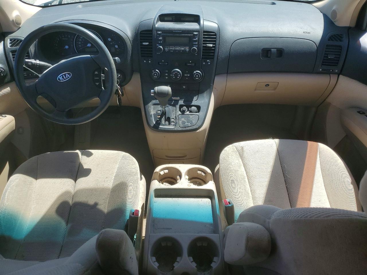 Kia Sedona Base