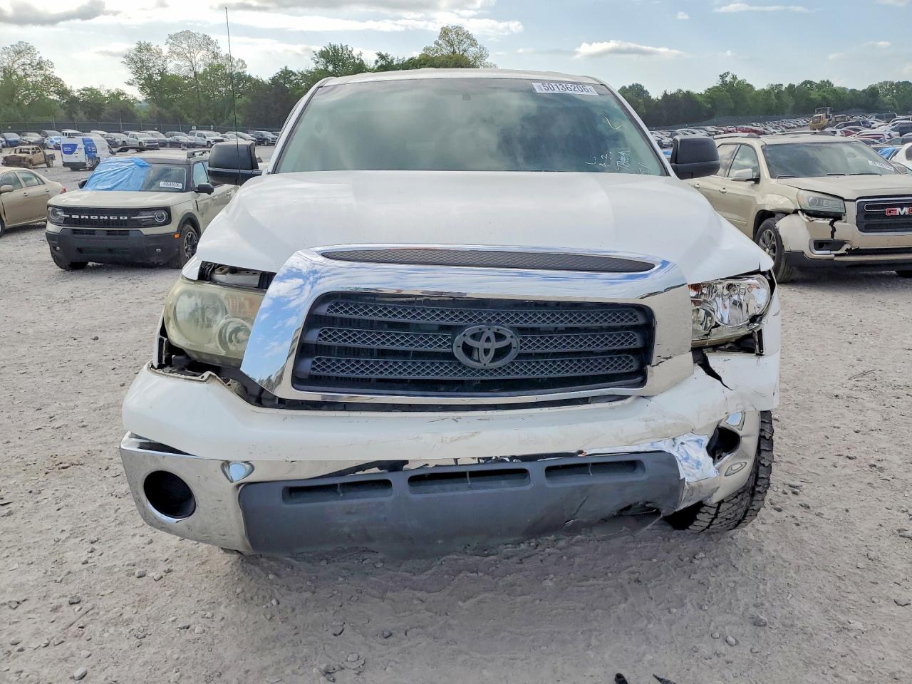 Toyota Tundra Double Cab Sr5