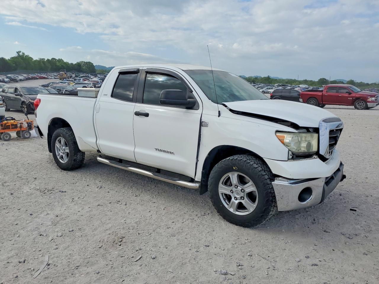 Toyota Tundra Double Cab Sr5
