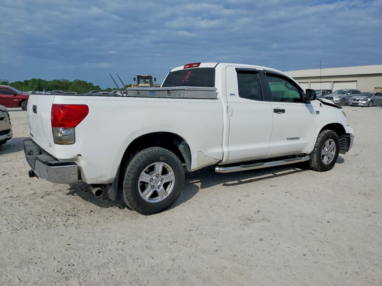 Toyota Tundra Double Cab Sr5