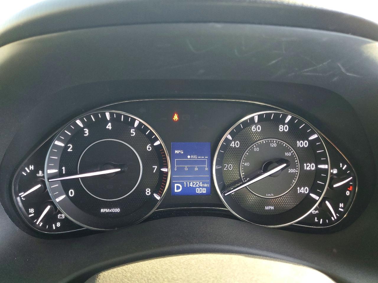 Nissan Armada Sv