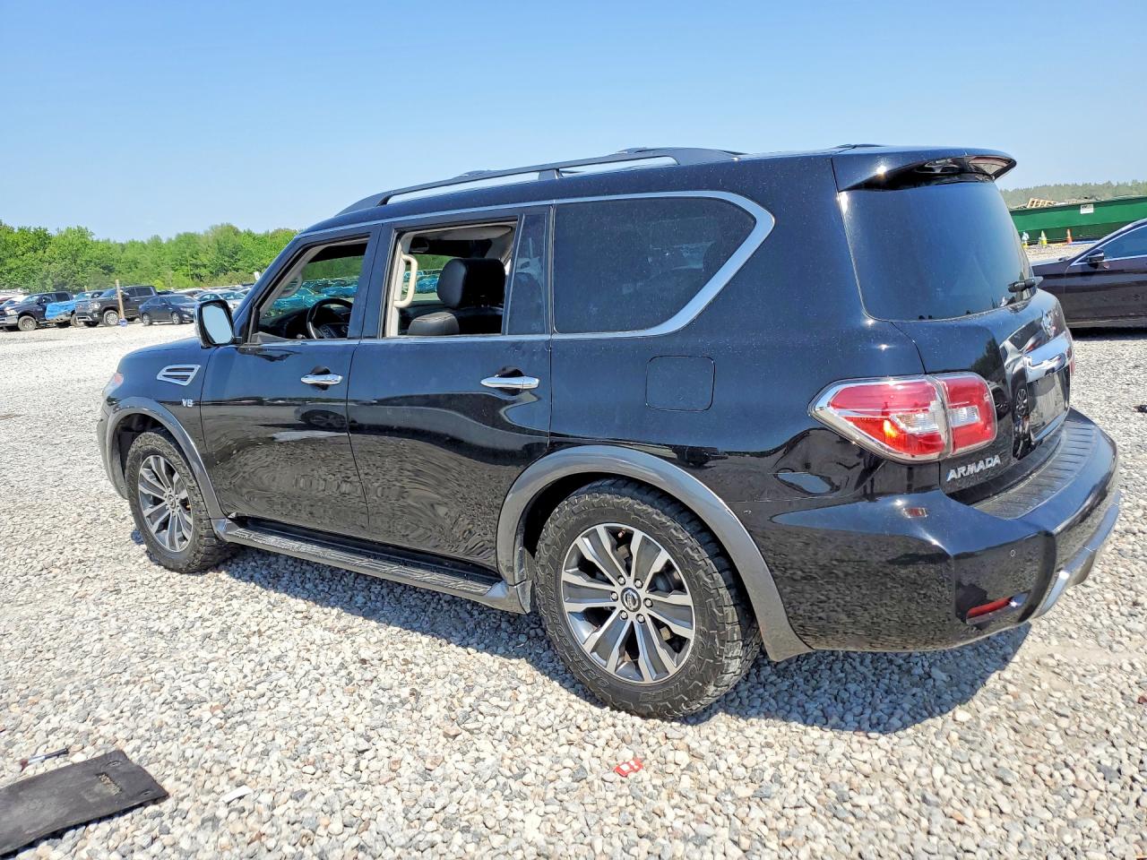 Nissan Armada Sv