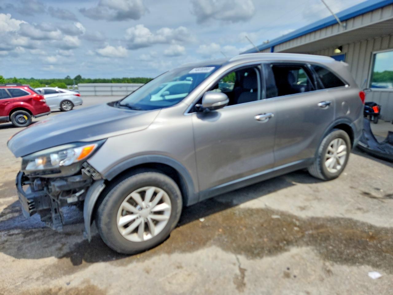 Salvage Kia Sorento Image