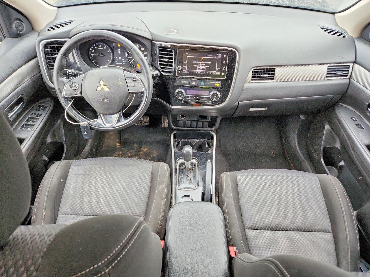 Mitsubishi Outlander Se