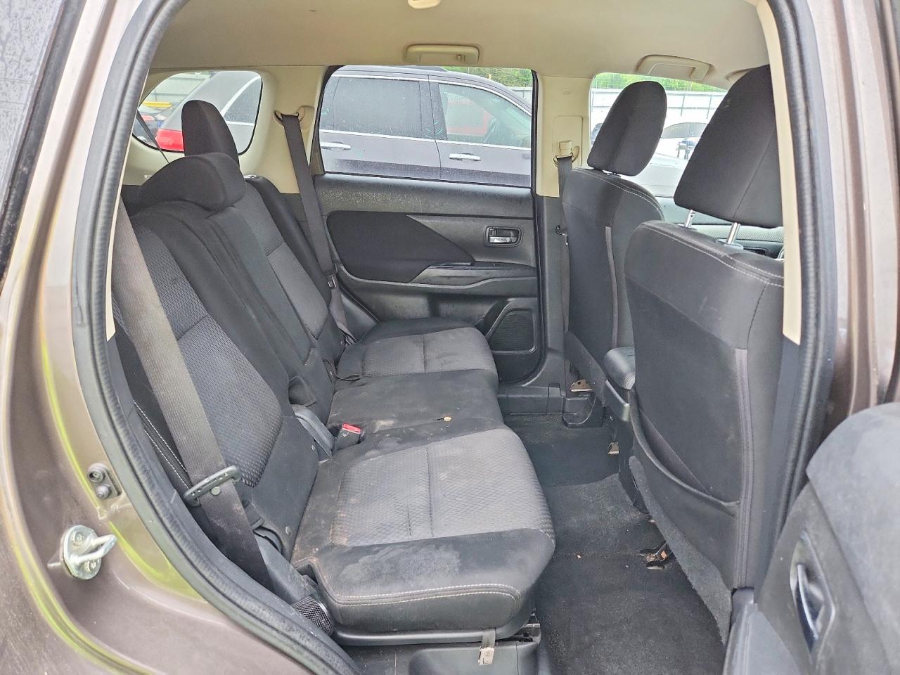 Mitsubishi Outlander Se