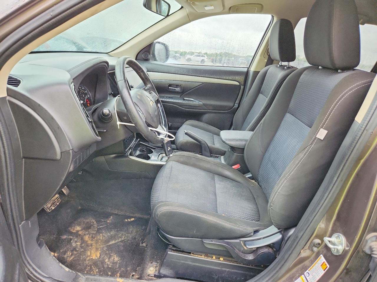 Mitsubishi Outlander Se
