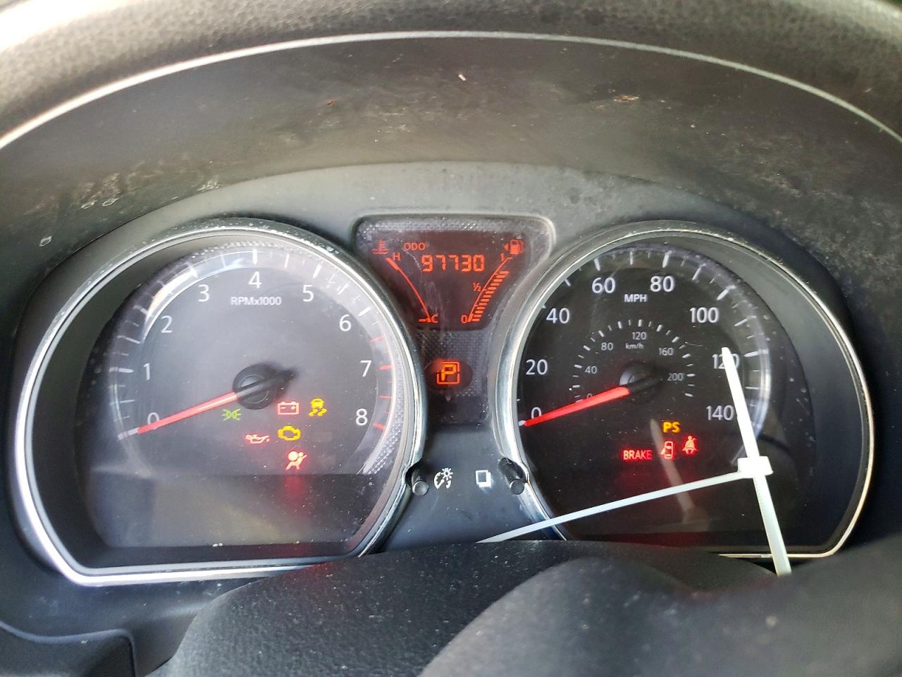 Nissan Versa 1.6 S