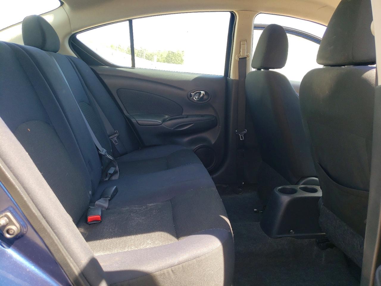 Nissan Versa 1.6 S