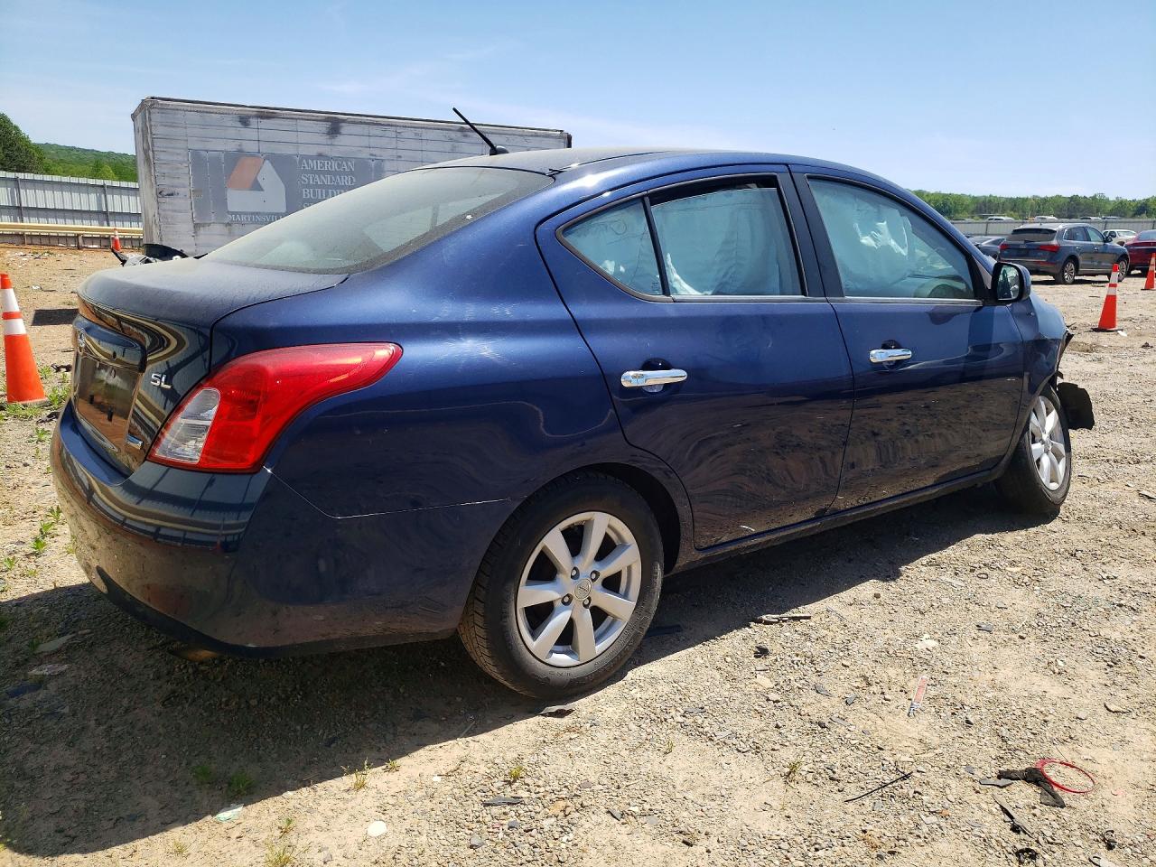 Nissan Versa 1.6 S