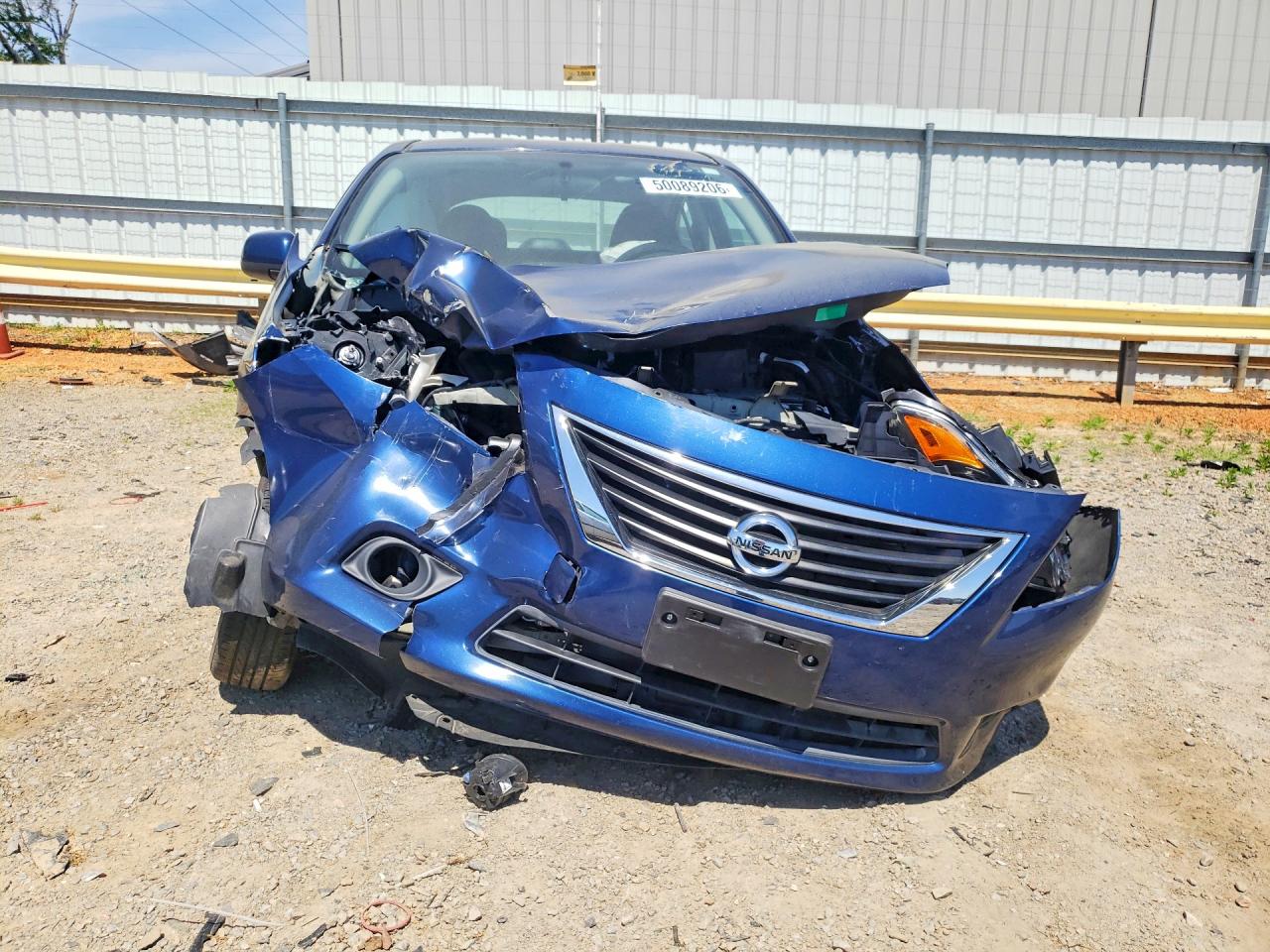 Nissan Versa 1.6 S