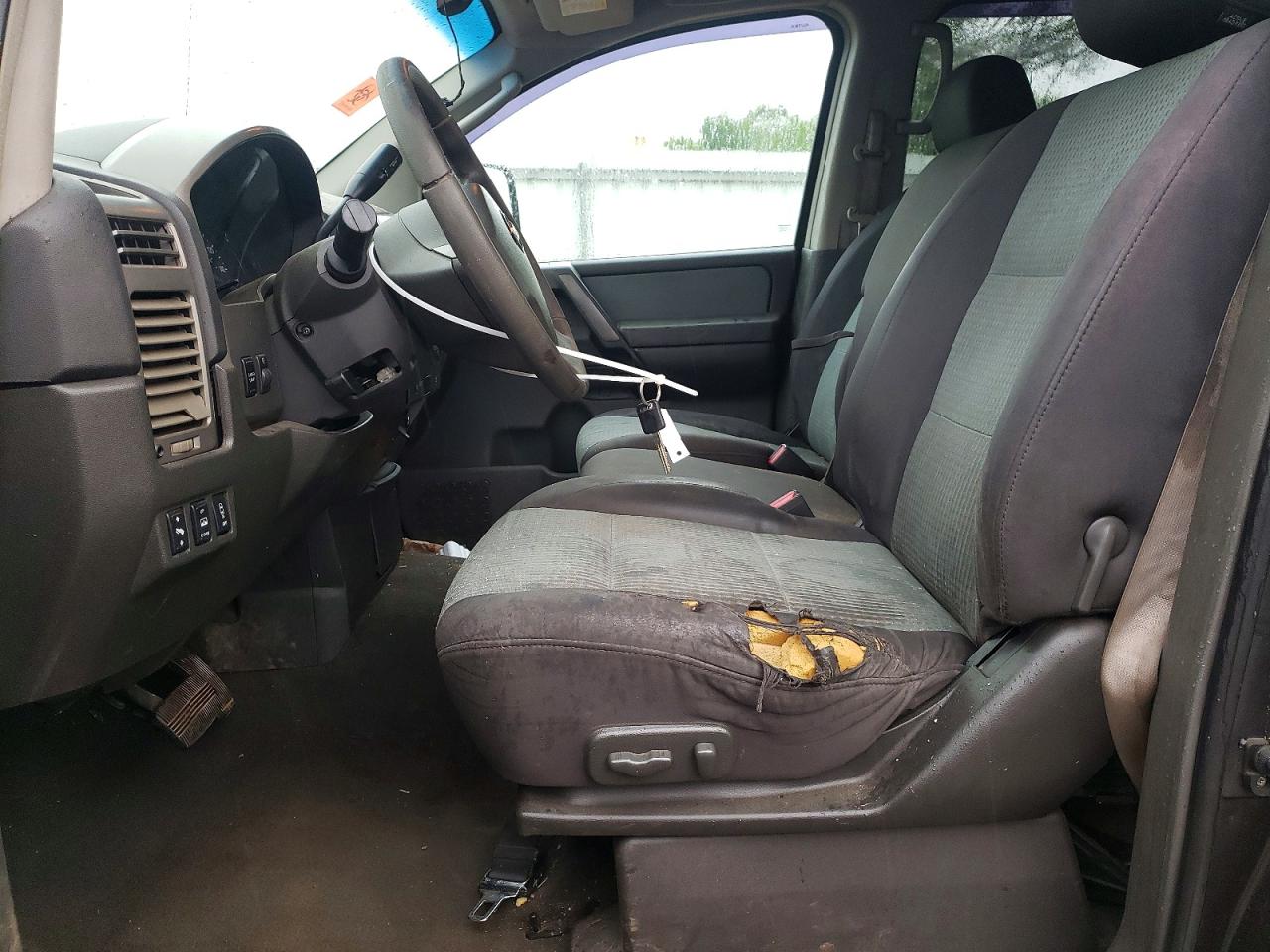 Nissan Titan Xe