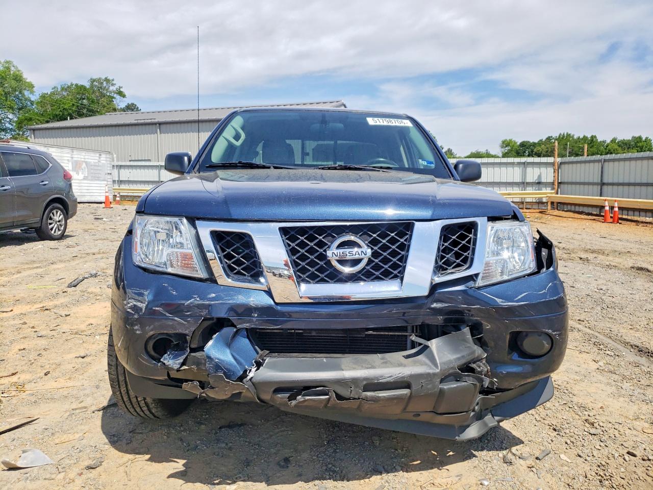 Nissan Frontier Sv