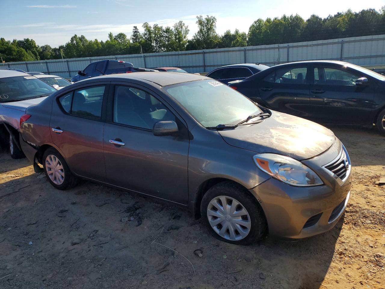Nissan Versa 1.6 S