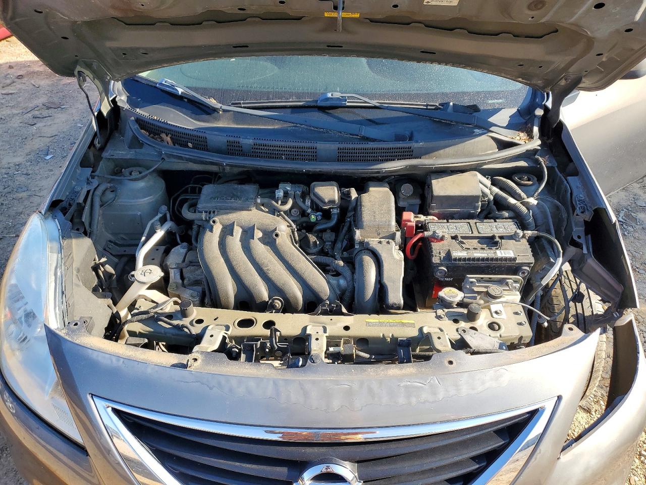 Nissan Versa 1.6 S