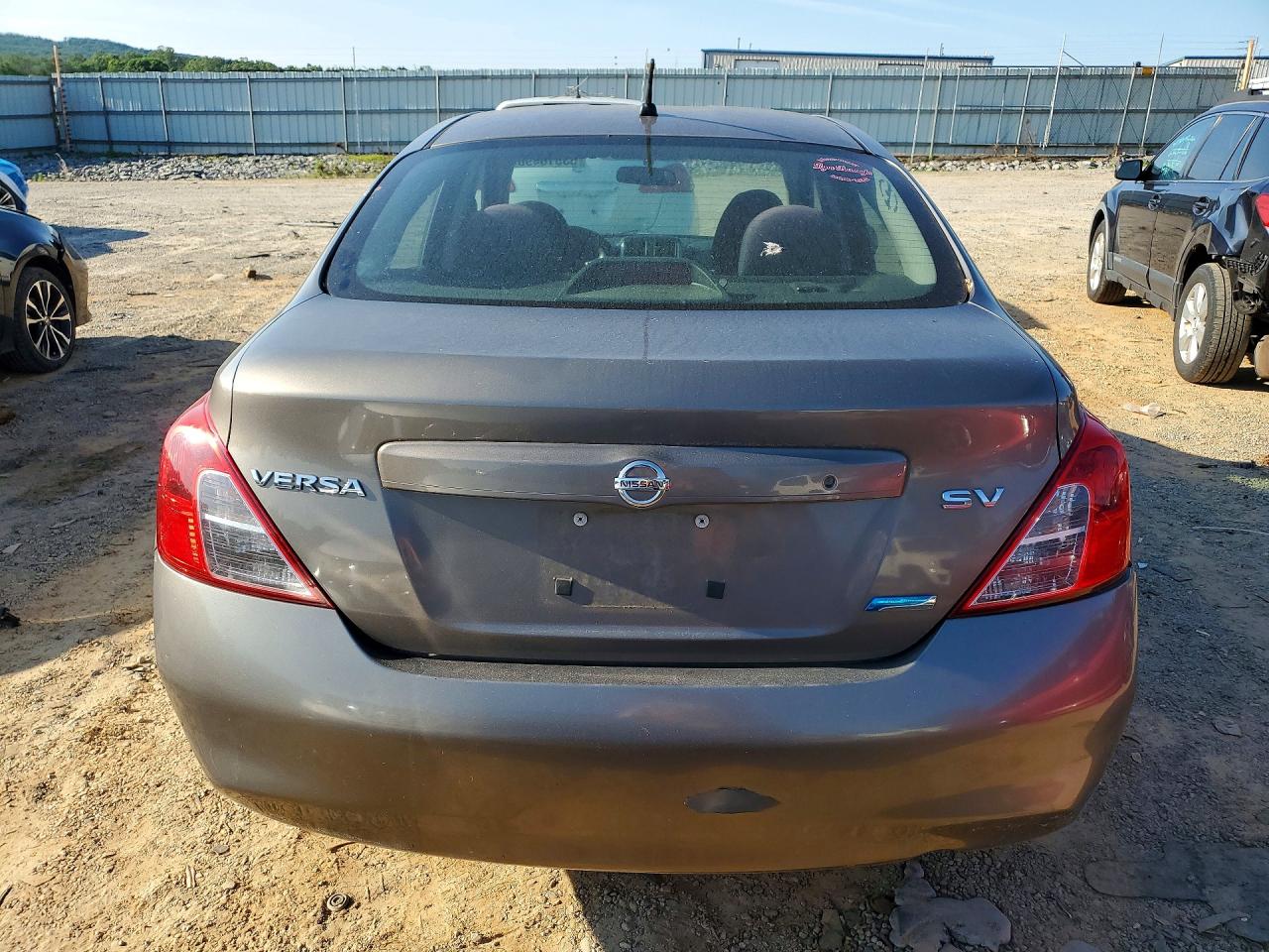 Nissan Versa 1.6 S