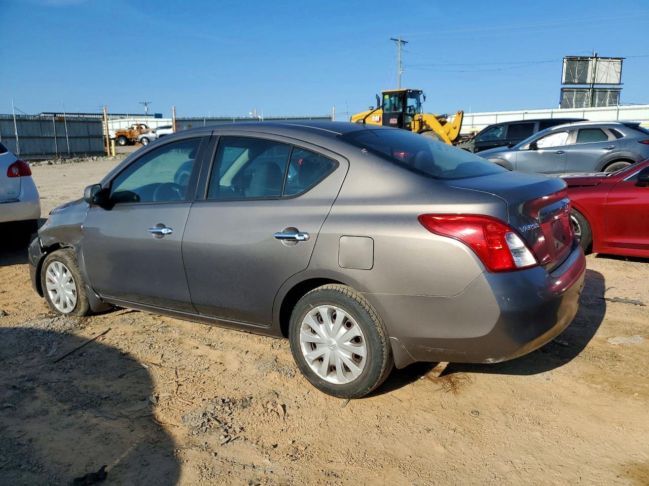 Nissan Versa 1.6 S