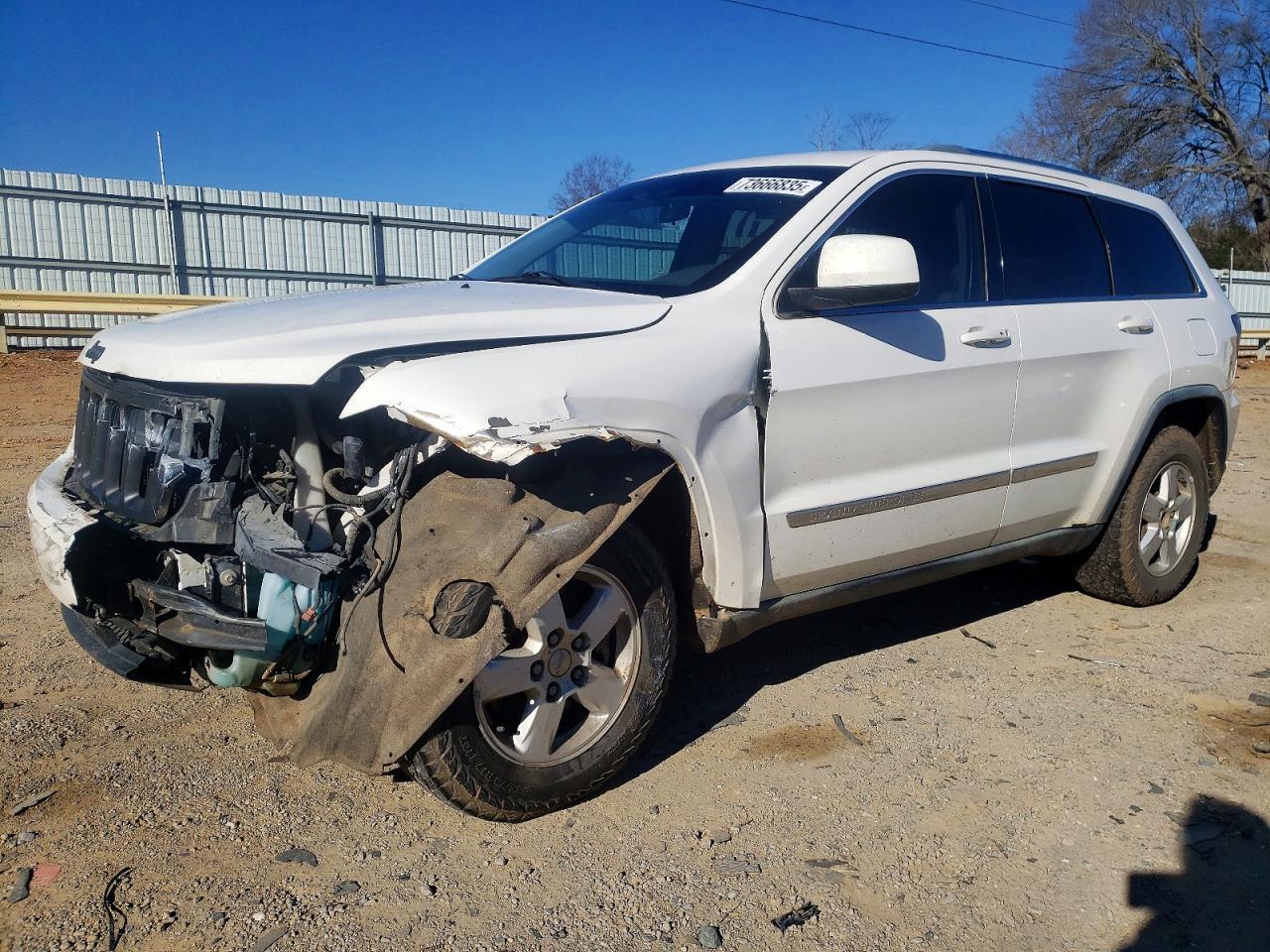 Salvage Jeep Cherokee Image