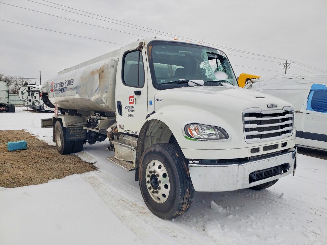 Salvage Freightliner M2 Image