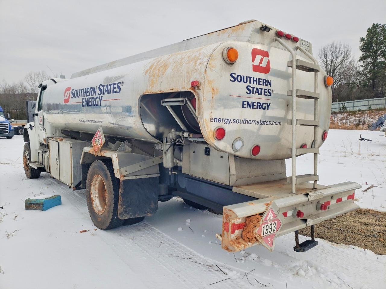 Freightliner M2