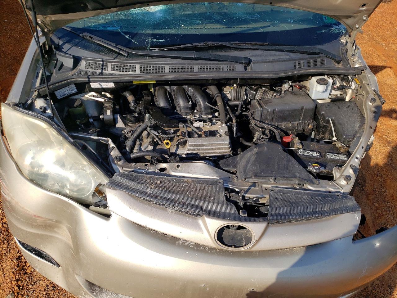 Toyota Sienna Le 7-passenger