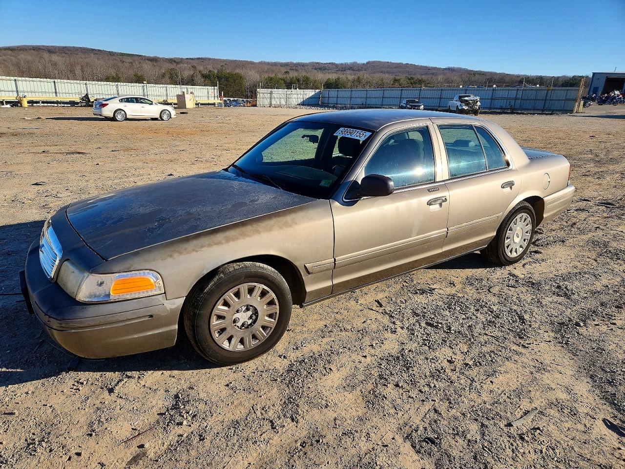 Salvage Ford Crown Vic Image