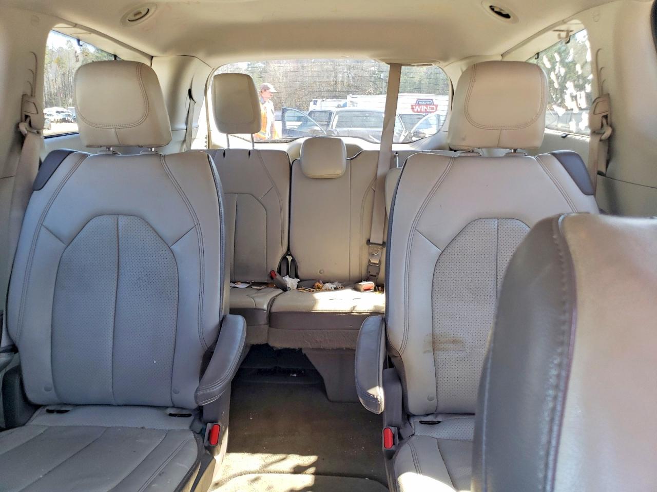 Chrysler Pacifica Touring L