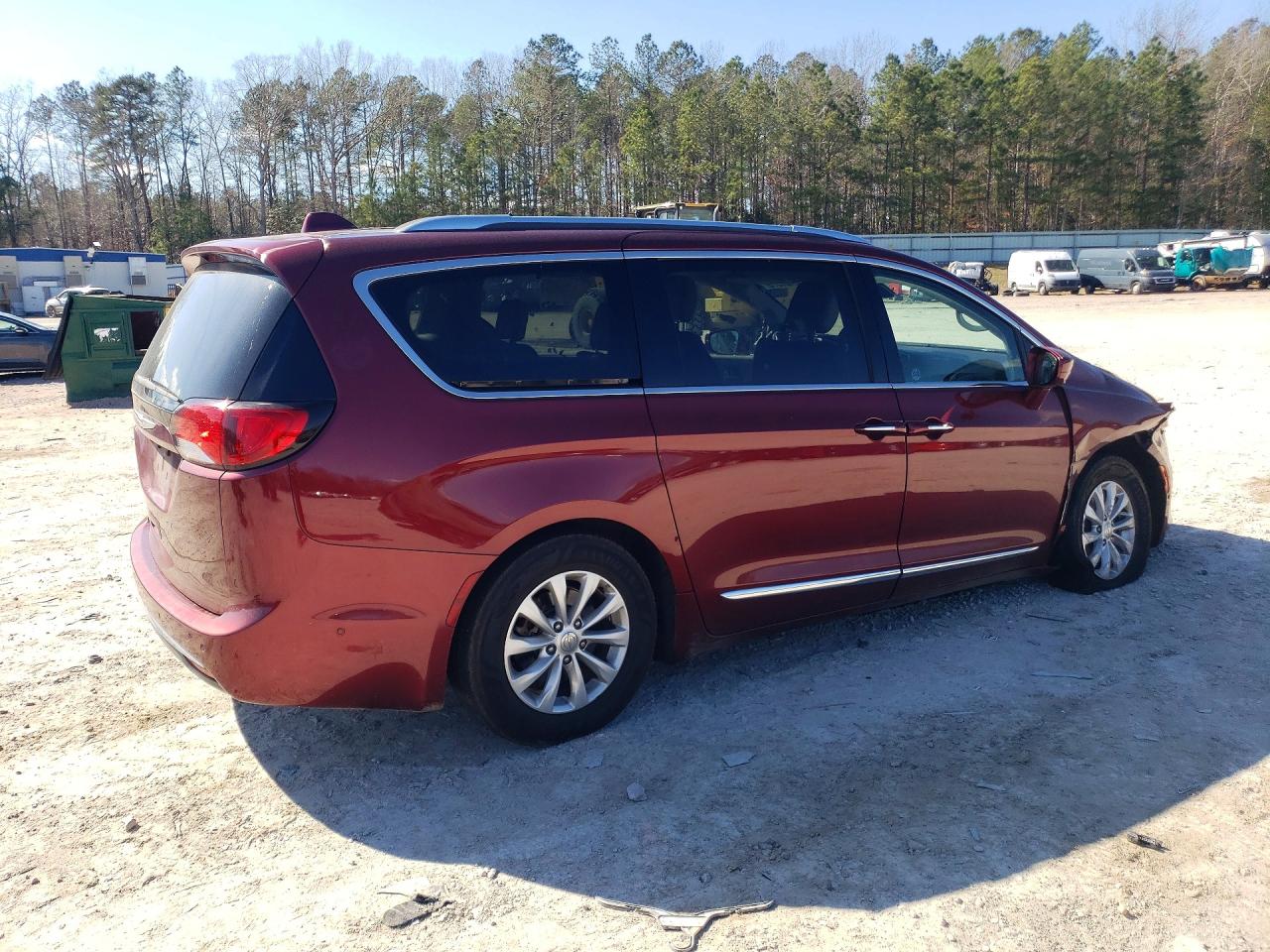 Chrysler Pacifica Touring L