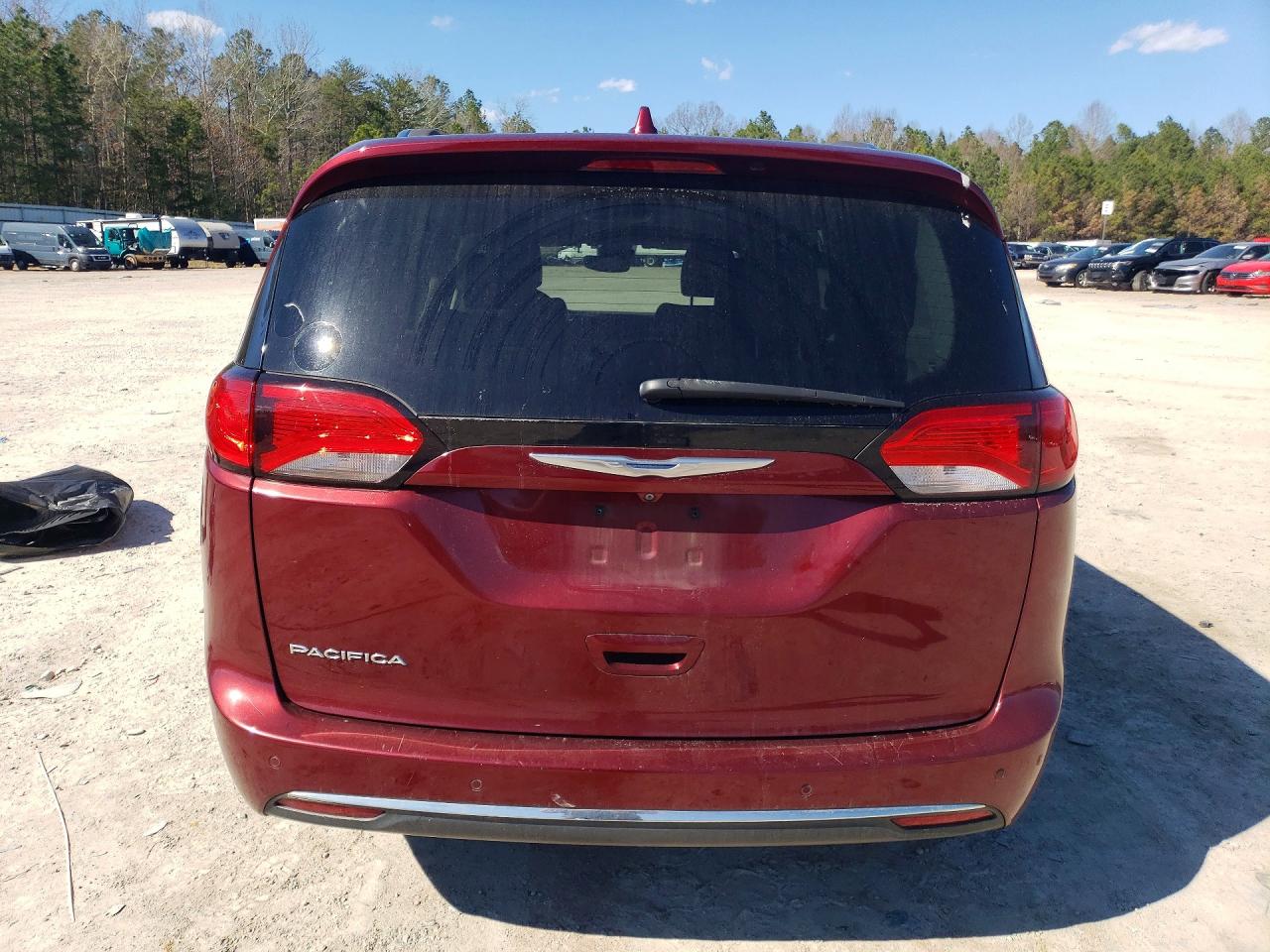 Chrysler Pacifica Touring L