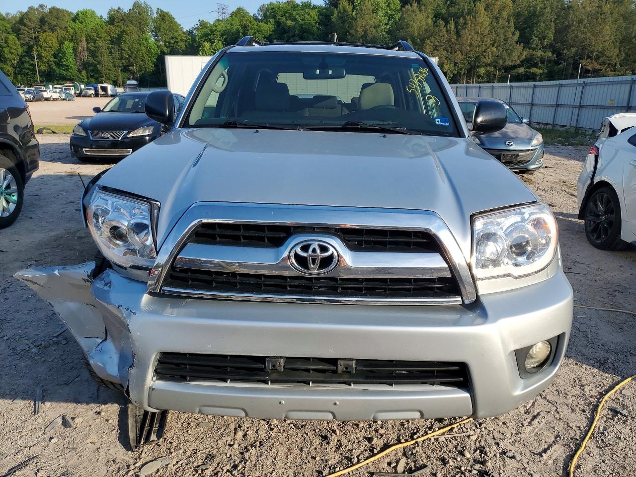 Toyota 4Runner Sr5