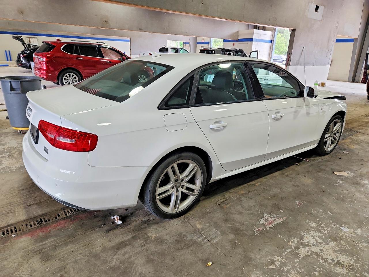 Audi A4 Premium S-line