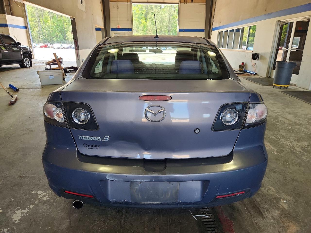 Mazda 3 I
