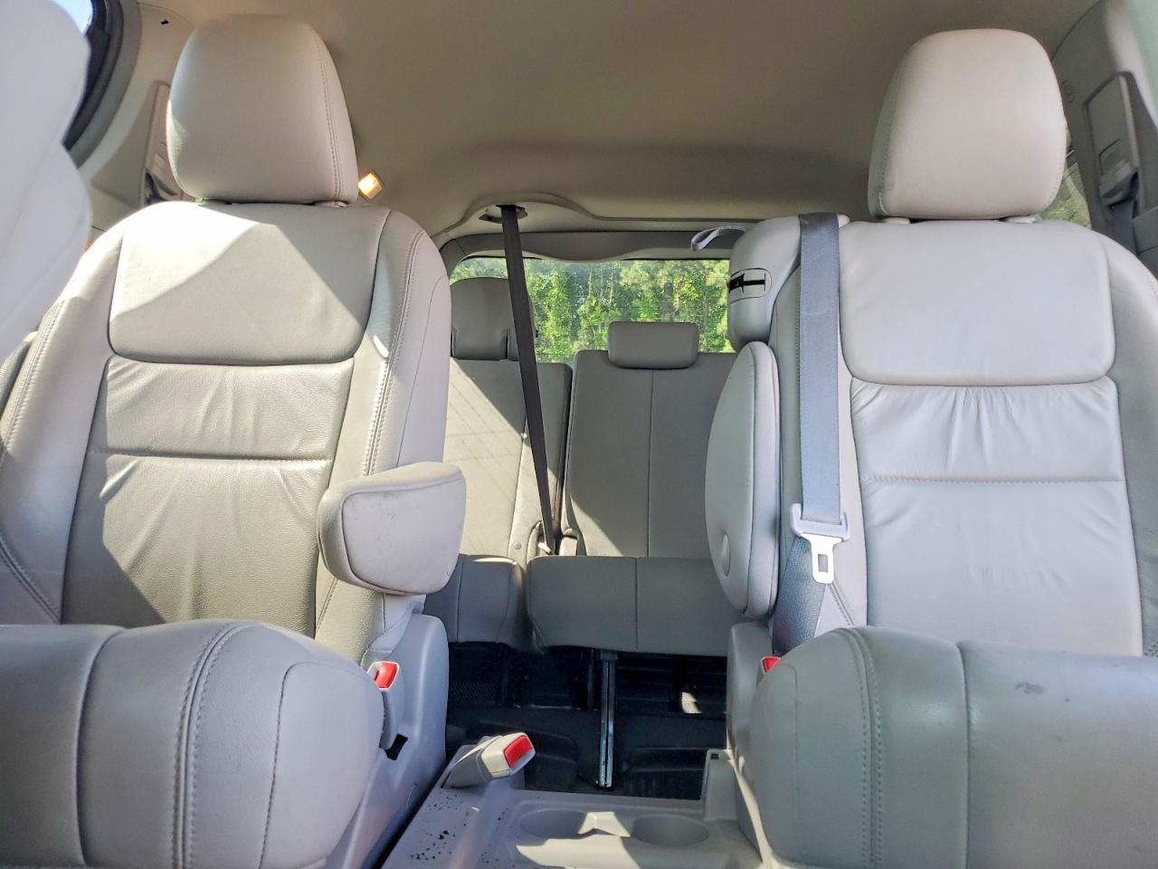 Toyota Sienna Xle 8-passenger