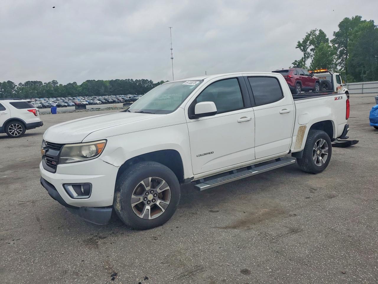 Salvage Chevrolet Colorado Image