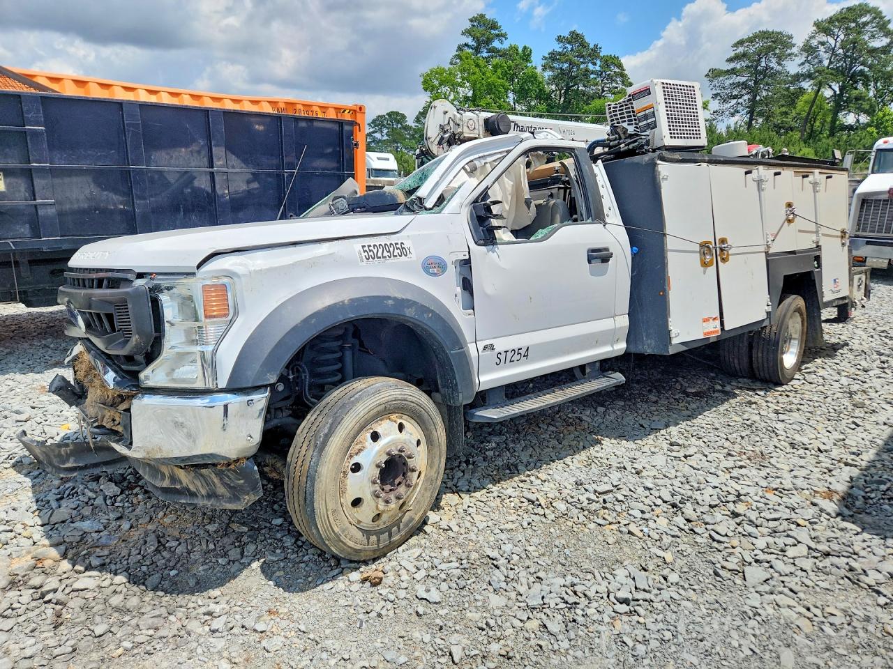 Salvage Ford F-550 Image