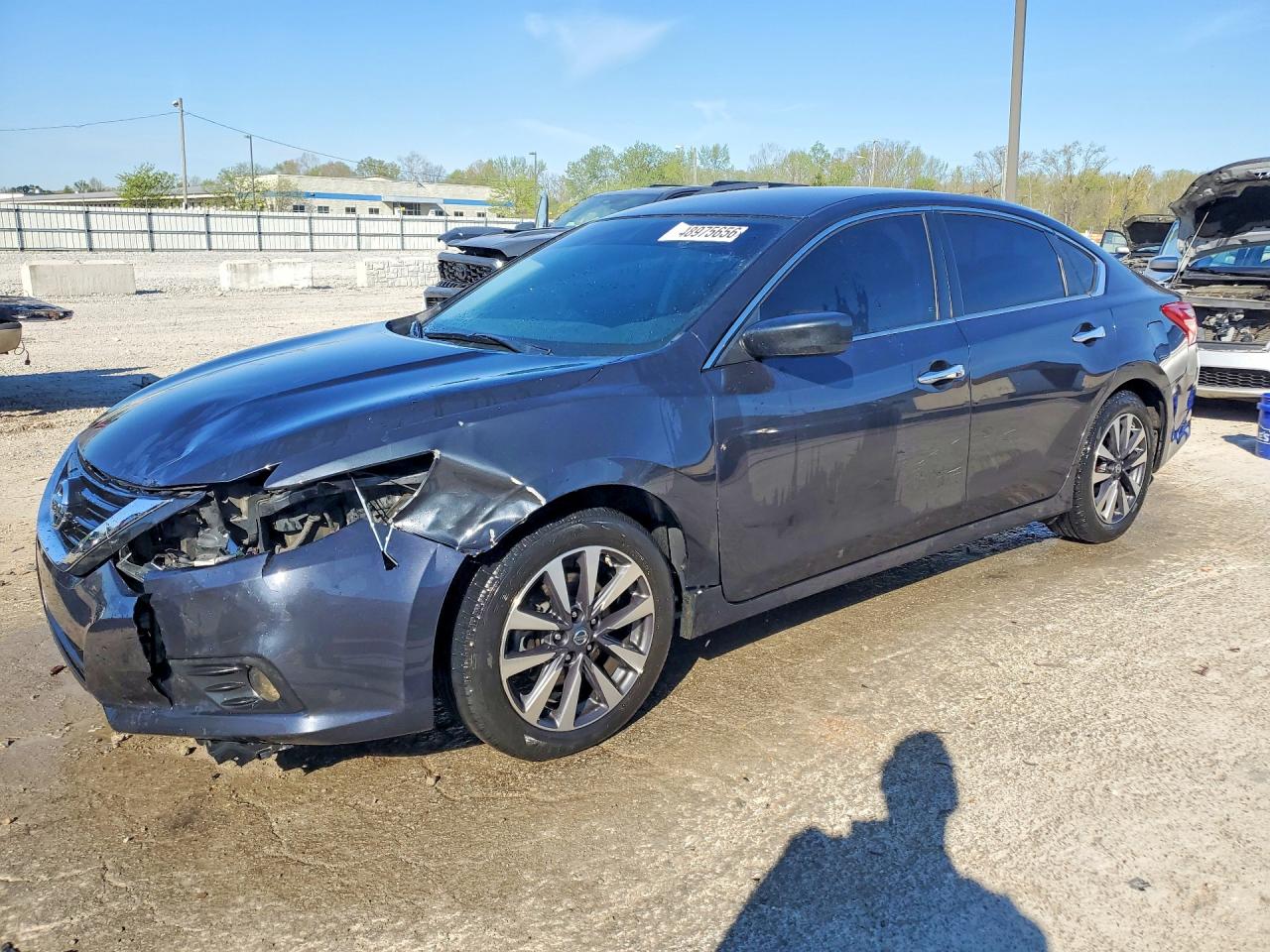Salvage Nissan Altima Image