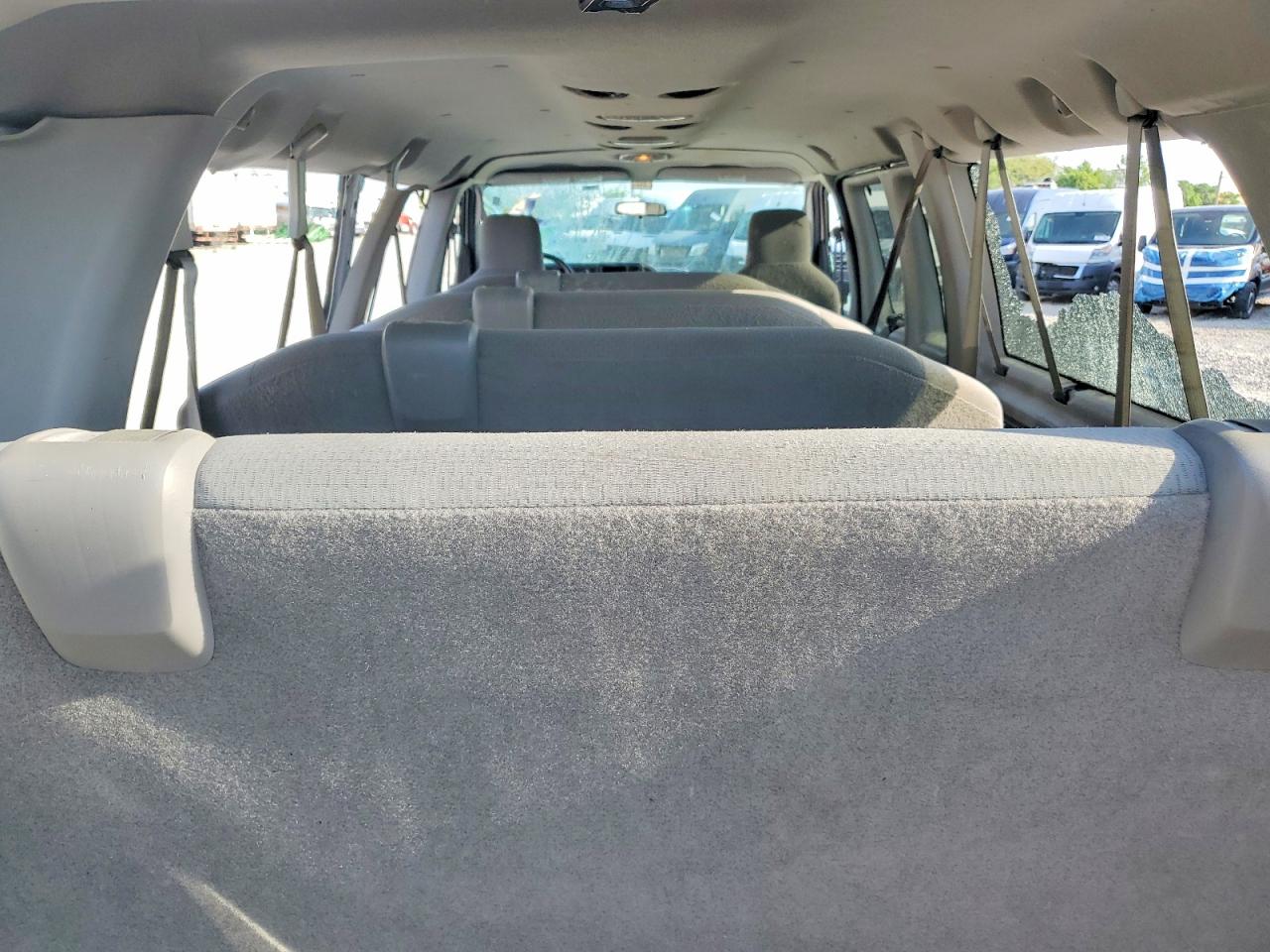 Ford Econoline E350 Super Duty Wagon