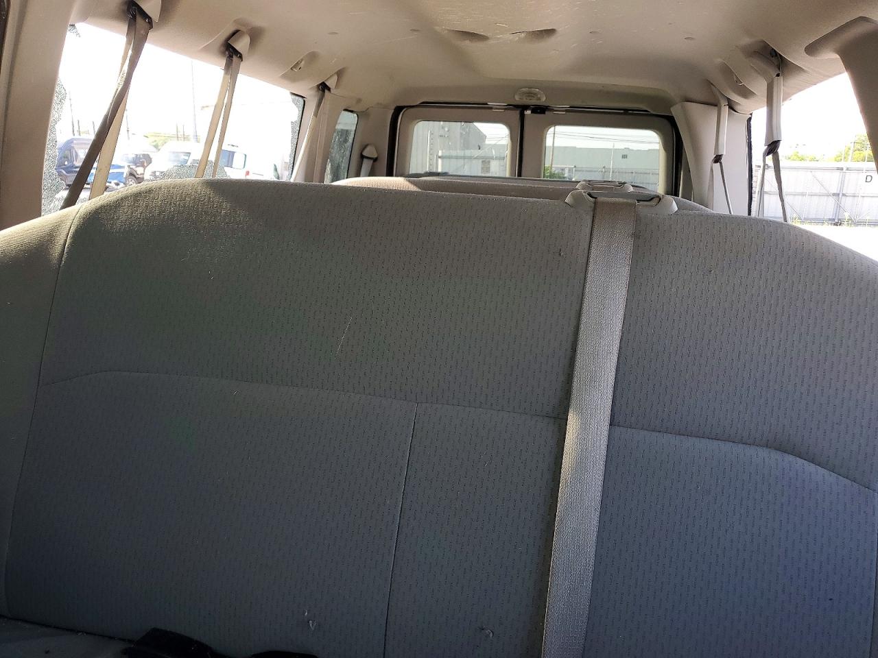Ford Econoline E350 Super Duty Wagon