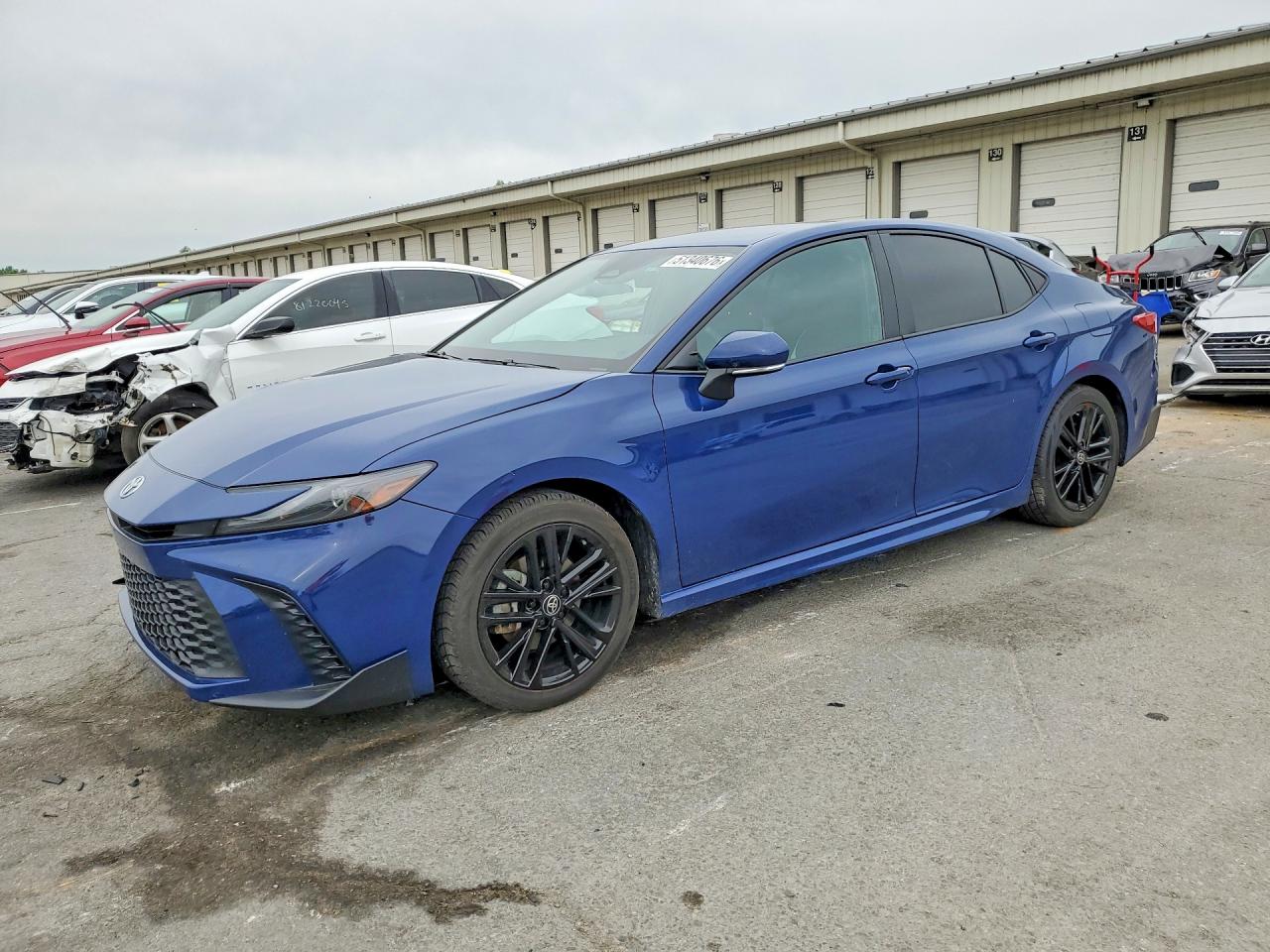 Salvage Toyota Camry Image