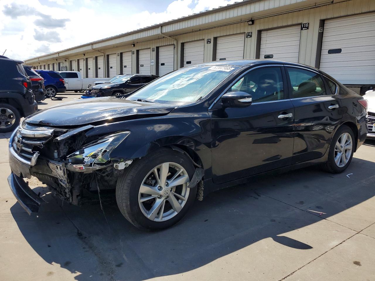 Salvage Nissan Altima Image