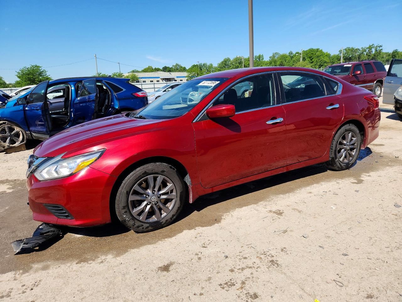 Salvage Nissan Altima Image
