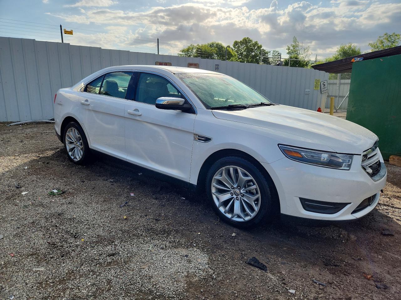 Ford Taurus Limited