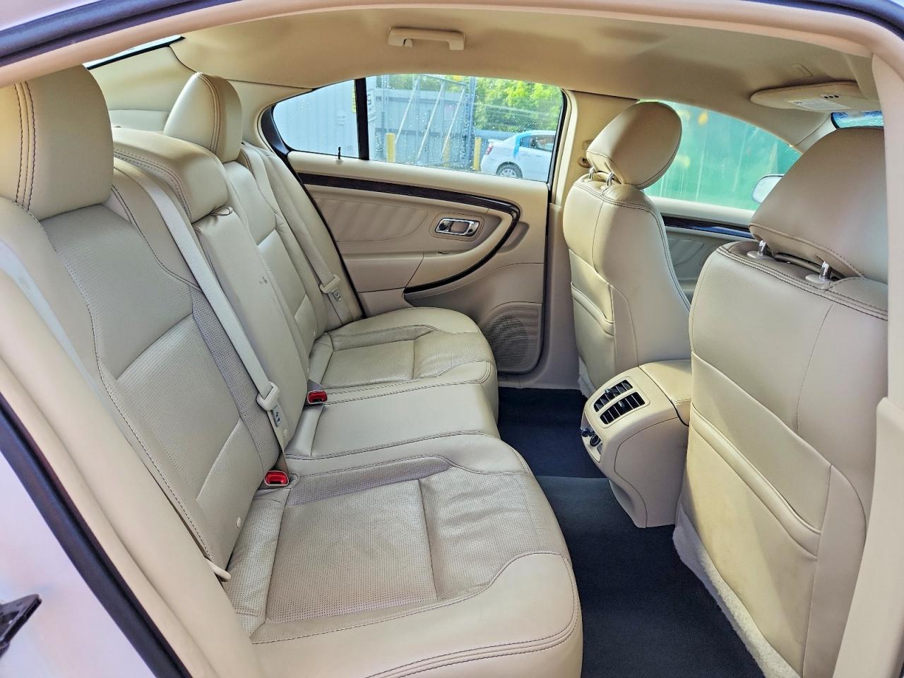 Ford Taurus Limited