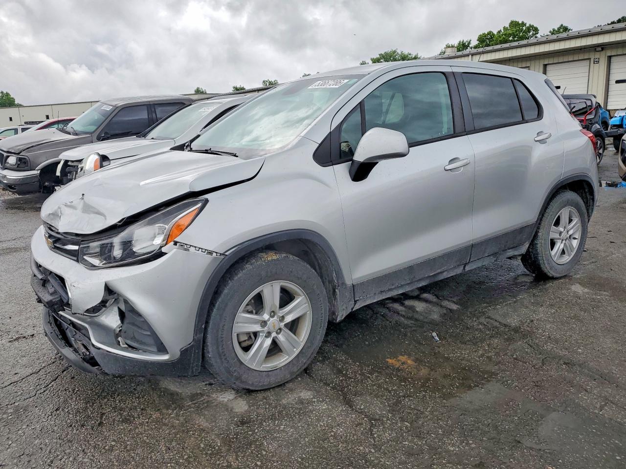 Salvage Chevrolet Trax Image