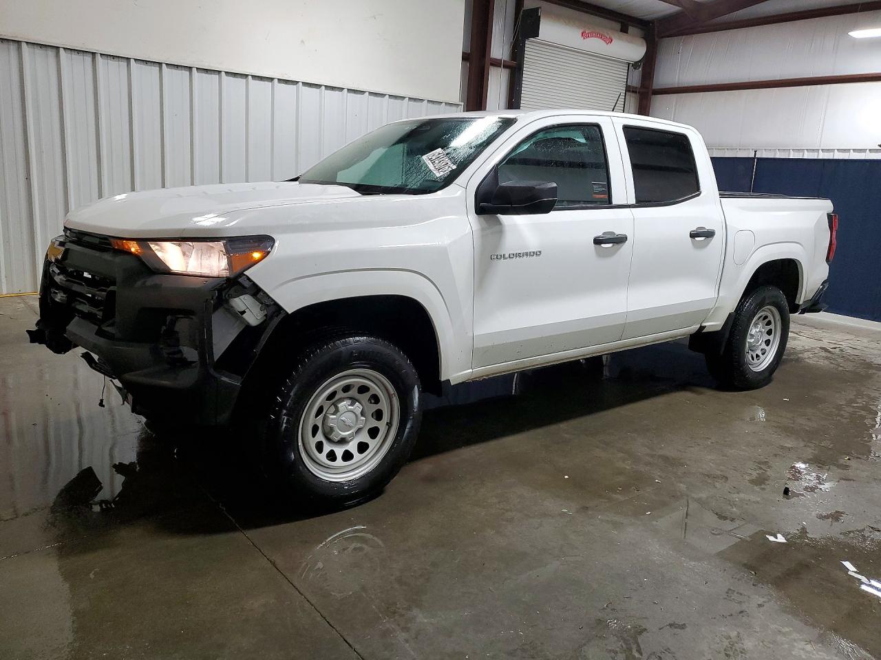 Salvage Chevrolet Colorado Image