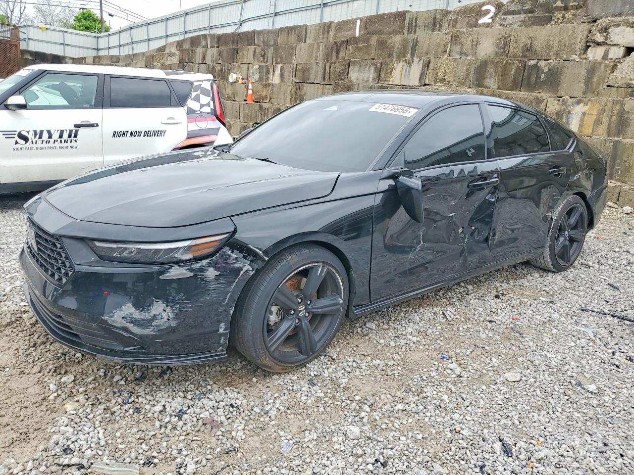 Salvage Honda Accord Image